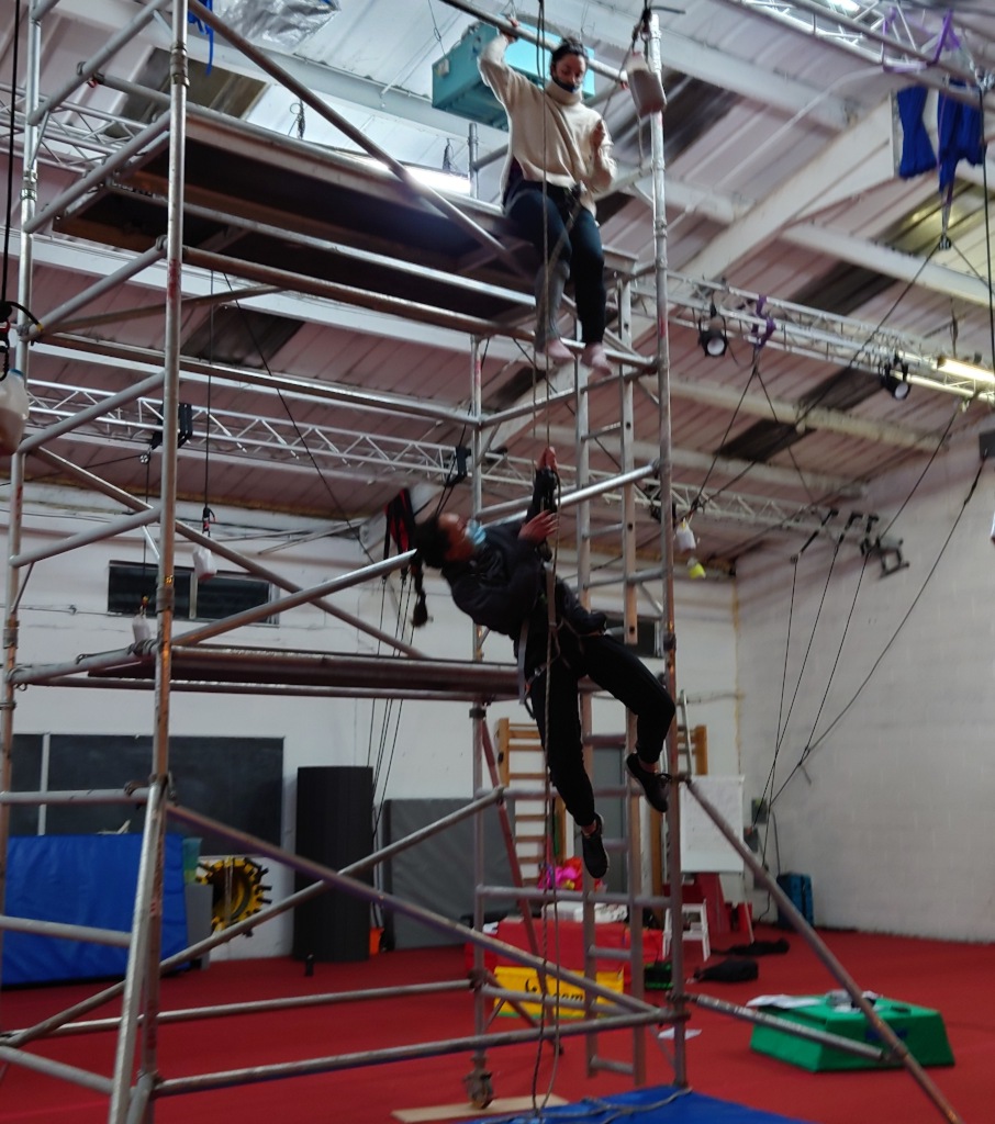 Practicing mid rope rescue at the rigging course November 2021